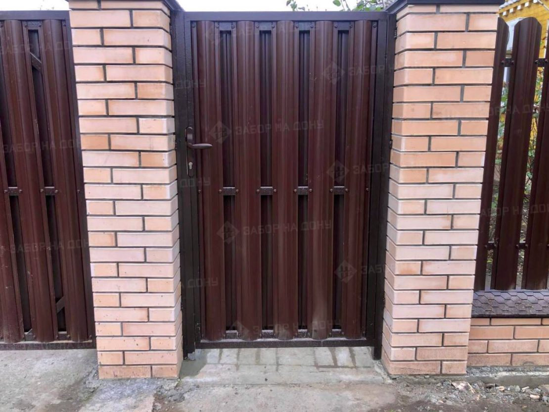 Калитка из евроштакетника  в Геленджике